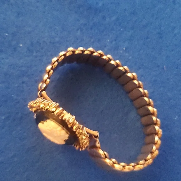 Cameo Bracelet - Picture 5 of 6